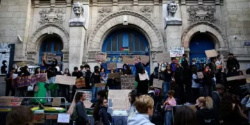 Hundreds of French High Schools Shut as Teen Protests Escalate