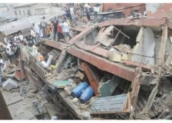 1 Dead, Several Feared Trapped as Building Collapses in Lagos